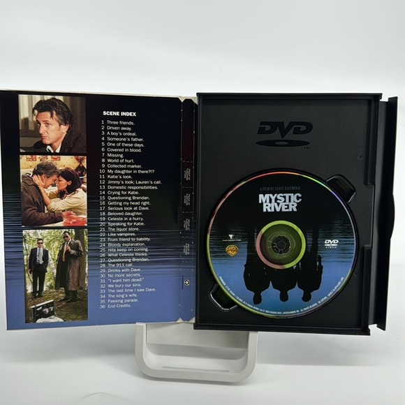 Mystic River. Sean Penn. Tim Robbins. Kevin Bacon. - Picture 4 of 4